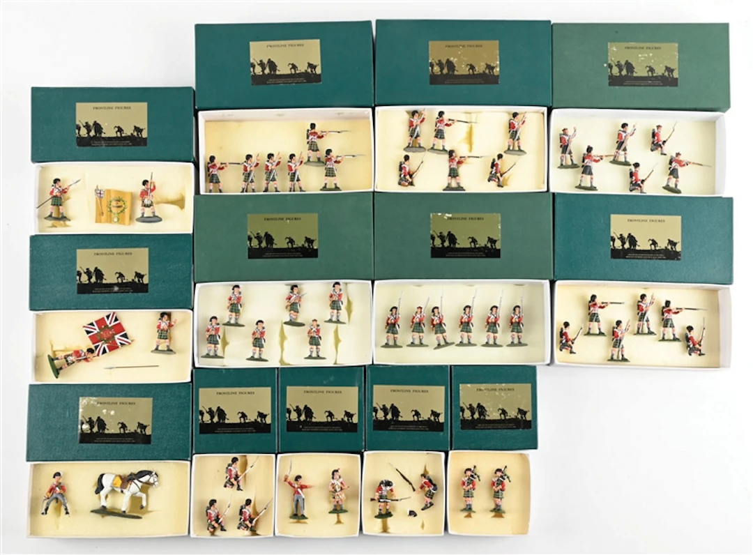 LOT OF 13: FRONTLINE NAPOLEONIC HIGHLANDERS SETS IN BOXES