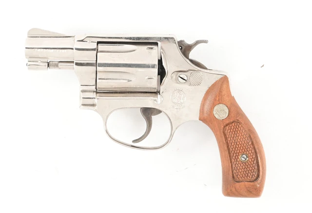 (M) SMITH & WESSON MODEL 37 AIRWEIGHT DOUBLE ACTION REVOLVER.