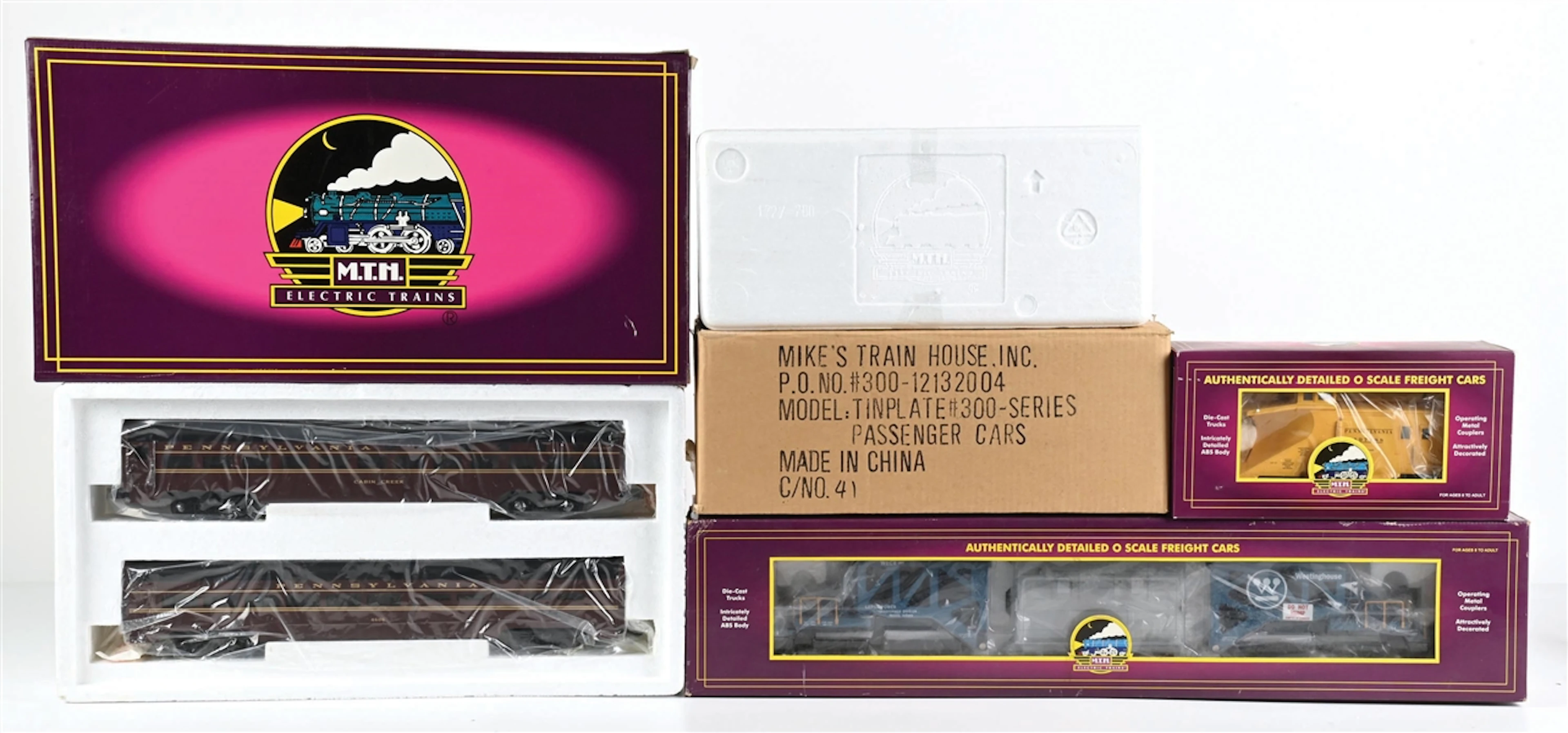 LOT OF 4: MTH PASSENGER CARS, SNOW PLOW & FLATCAR