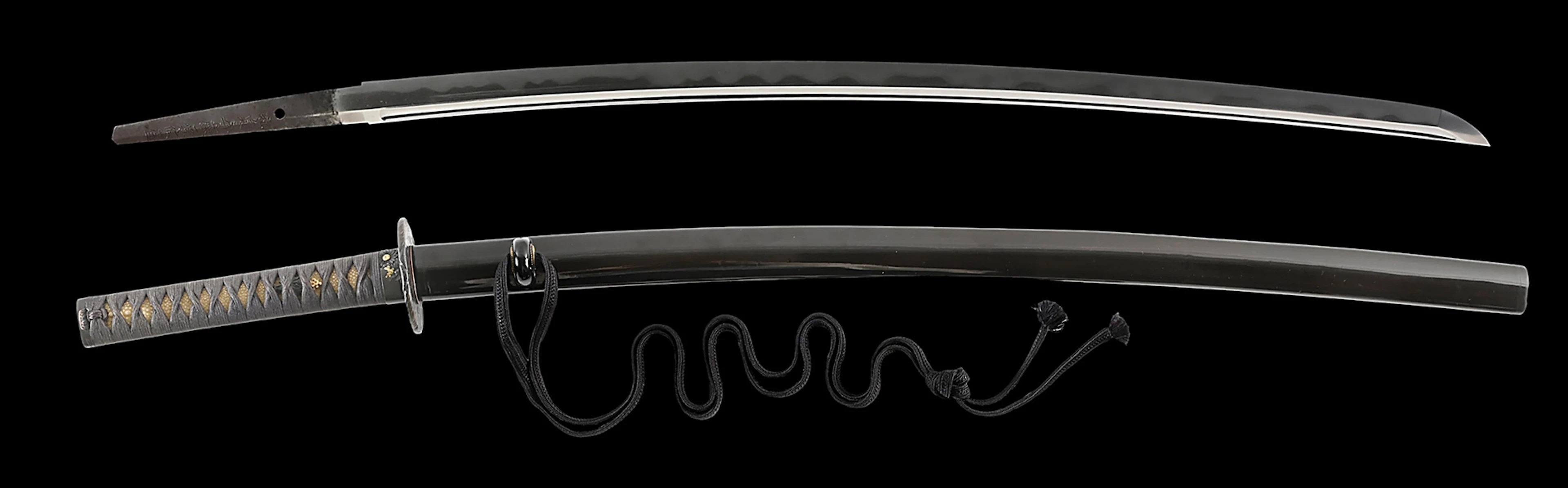 IZUMI NO KAMI FUJIWARA NOBUIE KATANA WITH MOUNTS AND NBTHK PAPERS