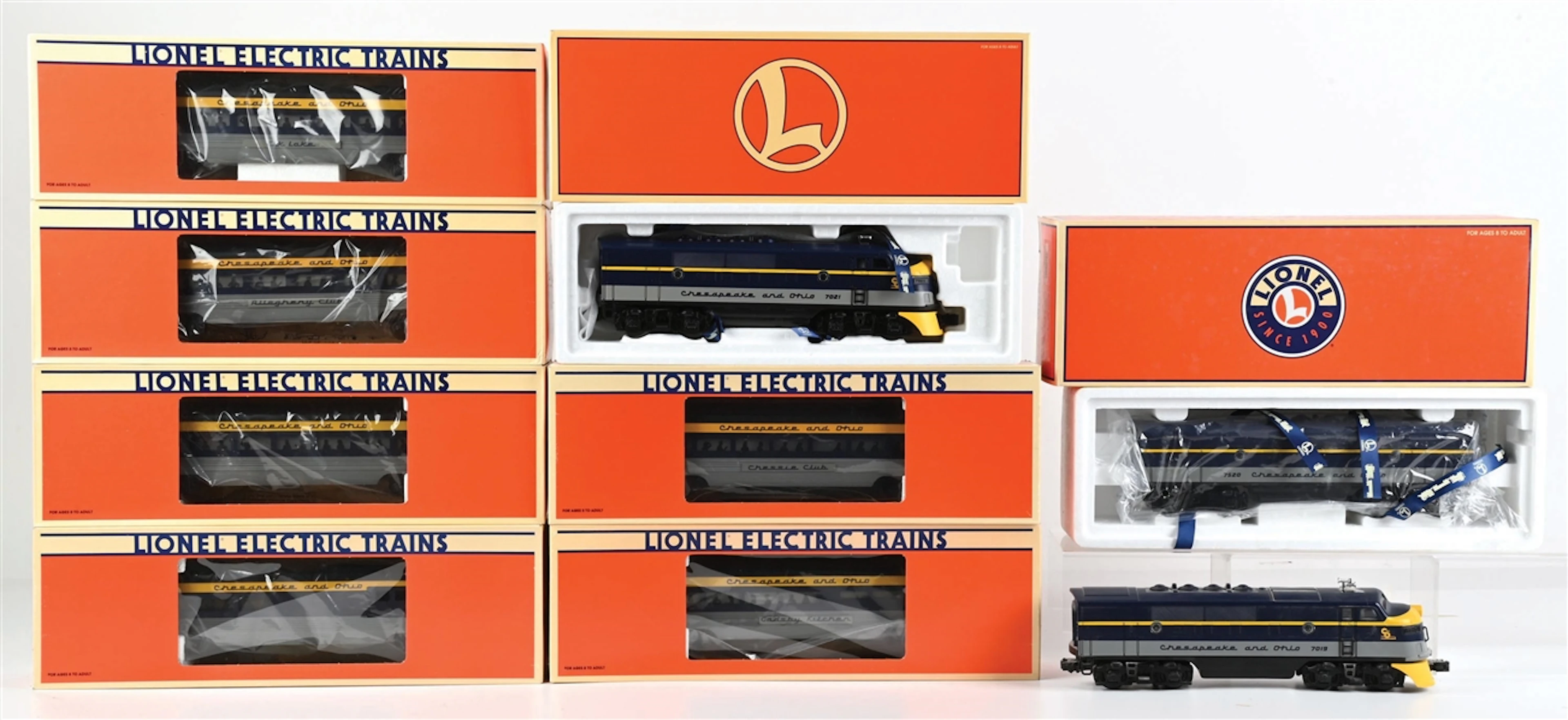 LOT OF 5: LIONEL DIESEL LOCOMOTIVES AND PASSENGER CARS