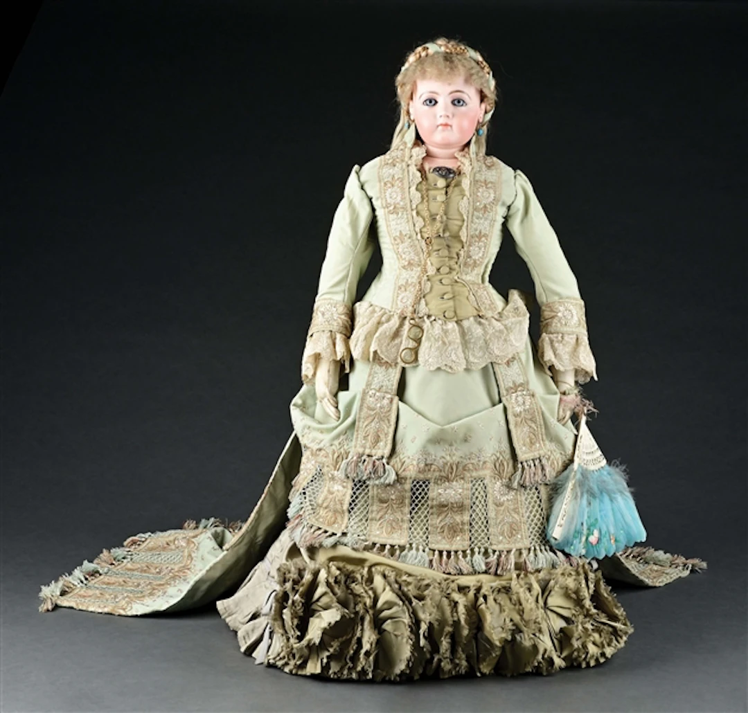 SPECTACULAR ALL-ORIGINAL JUMEAU FRENCH FASHION DOLL WITH COSTUME ATTRIBUTED