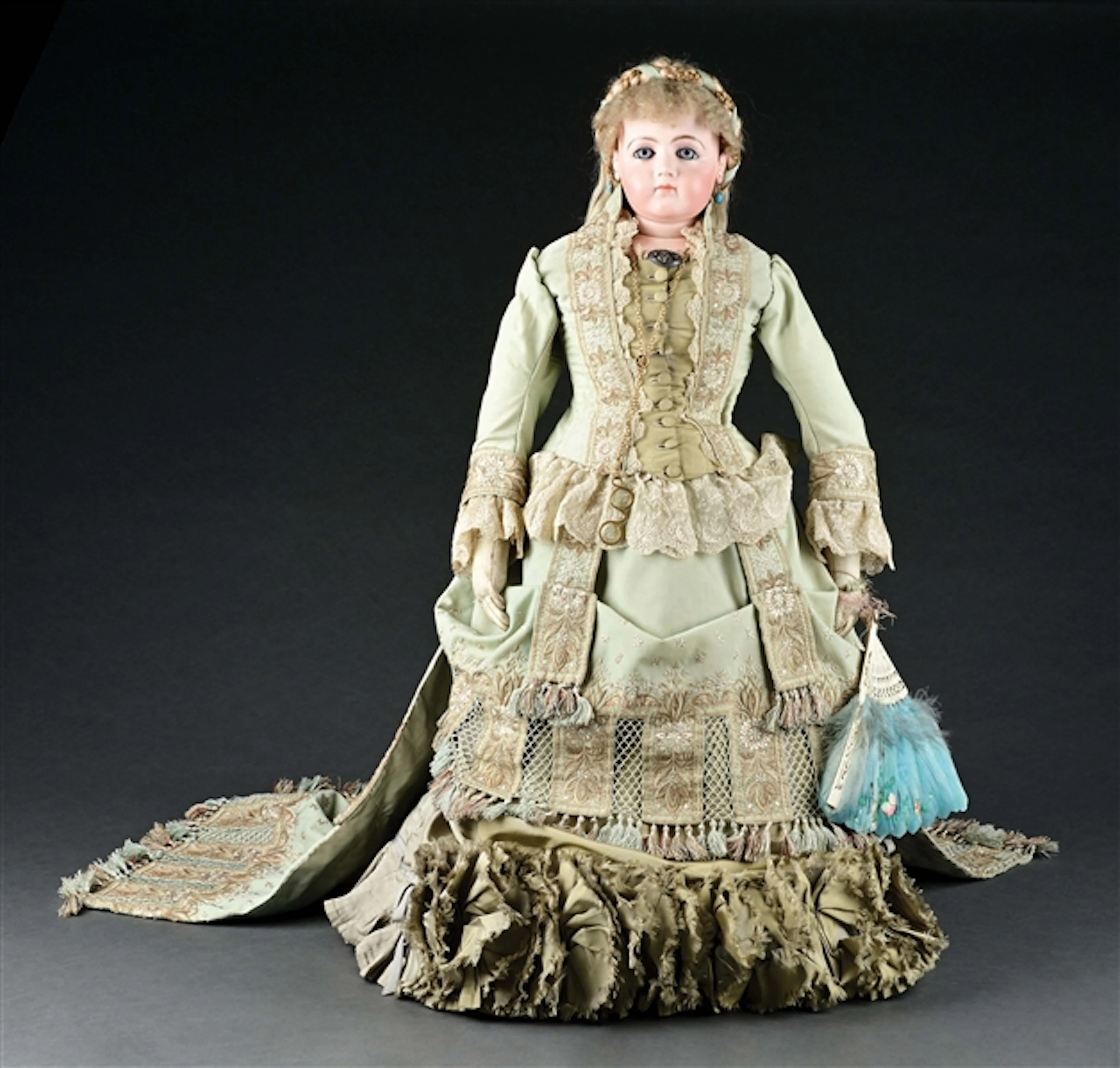 SPECTACULAR ALL-ORIGINAL JUMEAU FRENCH FASHION DOLL WITH COSTUME ATTRIBUTED