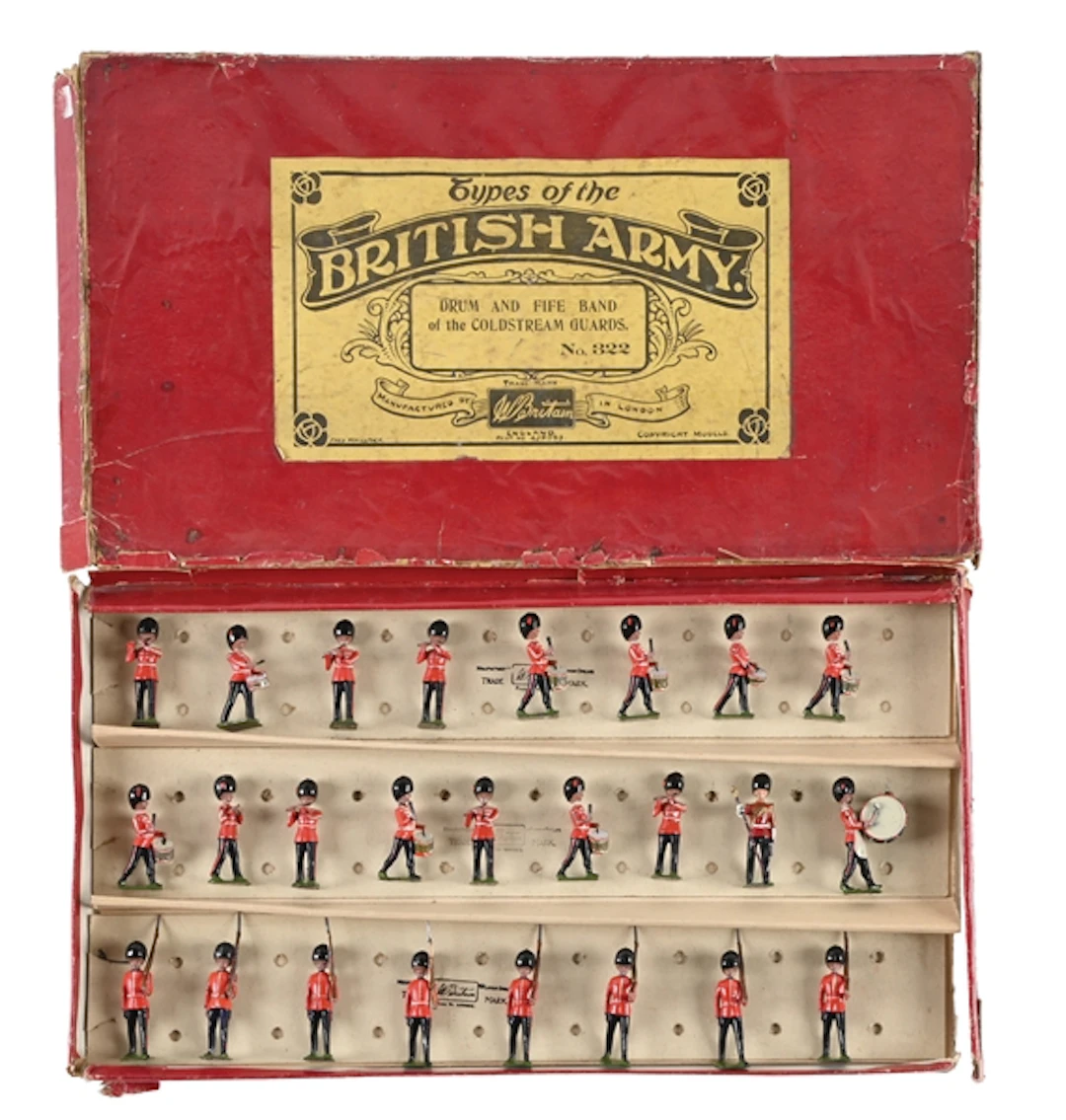 PRE-WAR W. BRITAINS SET NO. 322 BRITISH ARMY DRUM & FIFE BAND W/ BOX