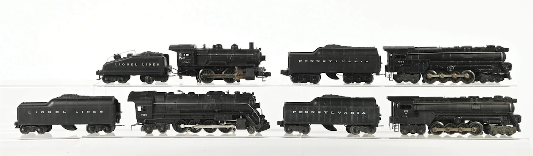 LOT OF 4: LIONEL POSTWAR O. GAUGE STEAM LOCOMOTIVES AND TENDERS
