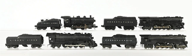 LOT OF 4: LIONEL POSTWAR O. GAUGE STEAM LOCOMOTIVES AND TENDERS