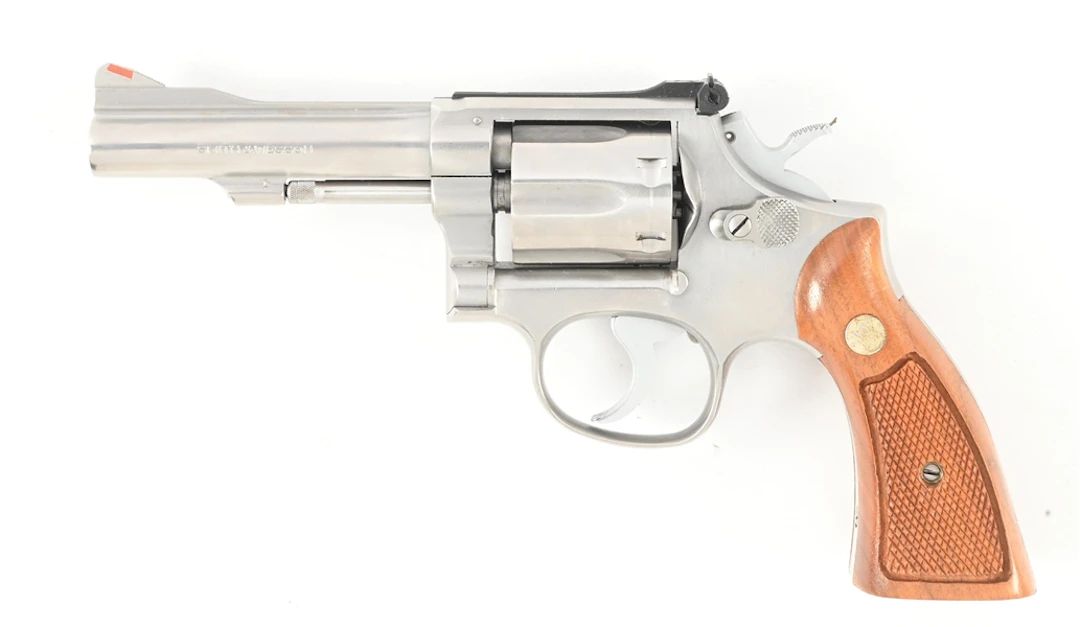 (M) SMITH & WESSON MODEL 67-1 DOUBLE ACTION REVOLVER.