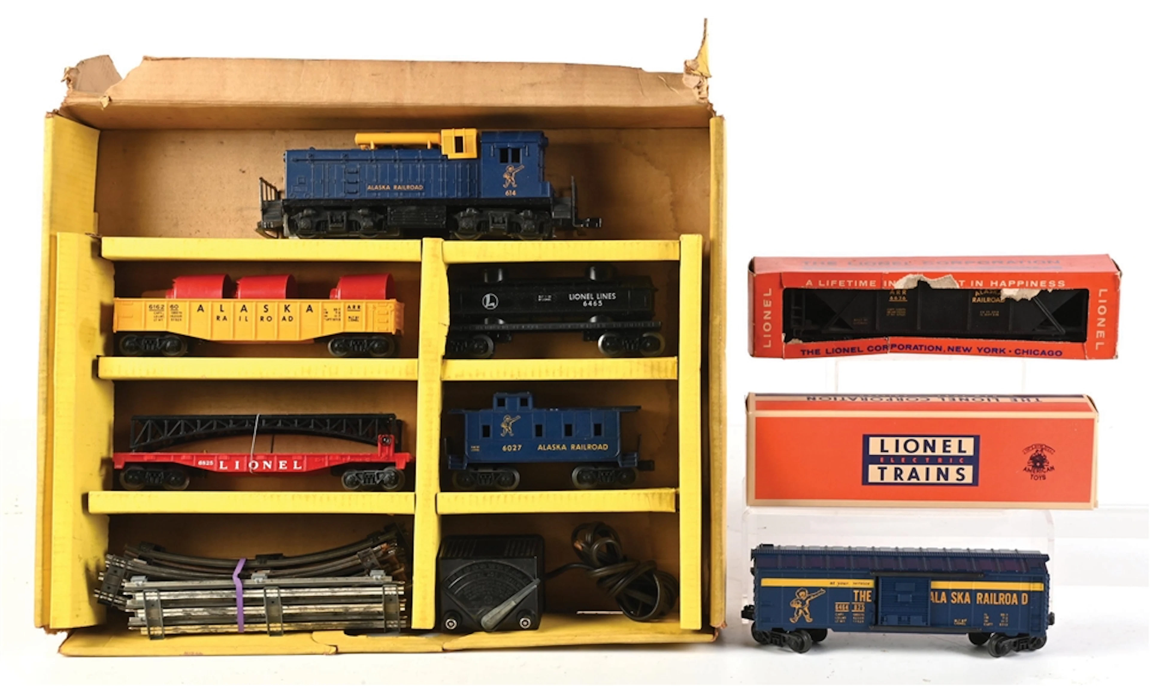 LOT OF 3: LIONEL O-GA. NO. 1611 ALASKA DIESEL FREIGHT SET IN BOX WITH