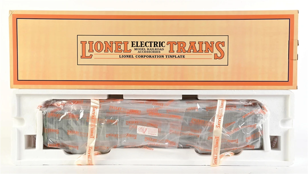 LIONEL/MTH 11-40018 STANDARD GA. SHOWROOM COACH WITH BOX