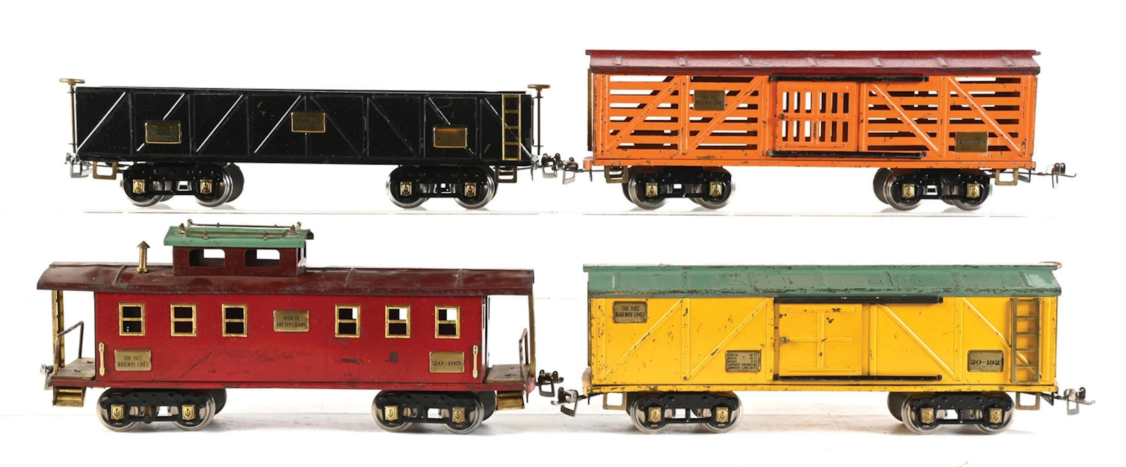 LOT OF 4: PRE-WAR IVES/AMERICAN FLYER STANDARD GA. TRANSITION FREIGHT CARS
