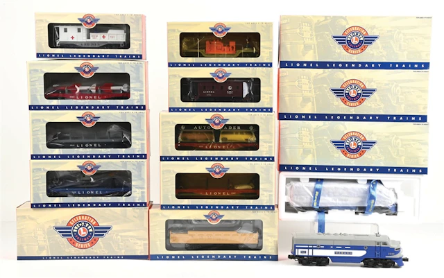 LOT OF 4: LIONEL WABASH FREIGHT SET AND MISSILE LAUNCHER SET