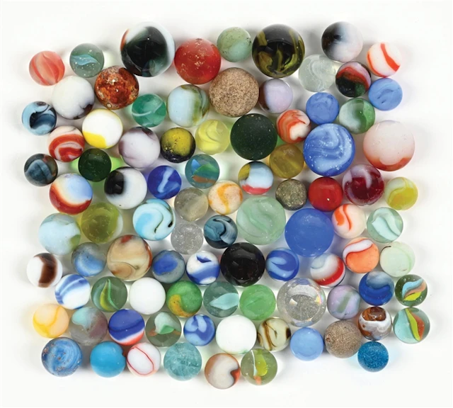 LARGE LOT OF MACHINE-MADE MARBLES