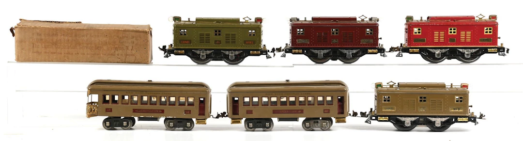 LOT OF 6: ASSORTMENT OF LIONEL STD-GA. #8 ELECTRIC LOCOS & PASSENGER CARS