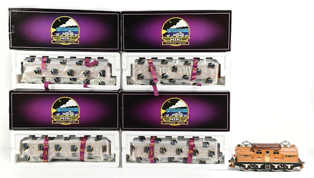 LOT OF 2: MTH 408E LOCO & TWO-TONE BROWN STATE CARS
