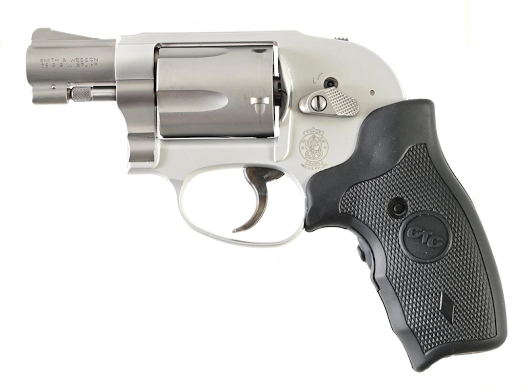 (M) SMITH & WESSON 638-3 DOUBLE ACTION REVOLVER WITH BOX