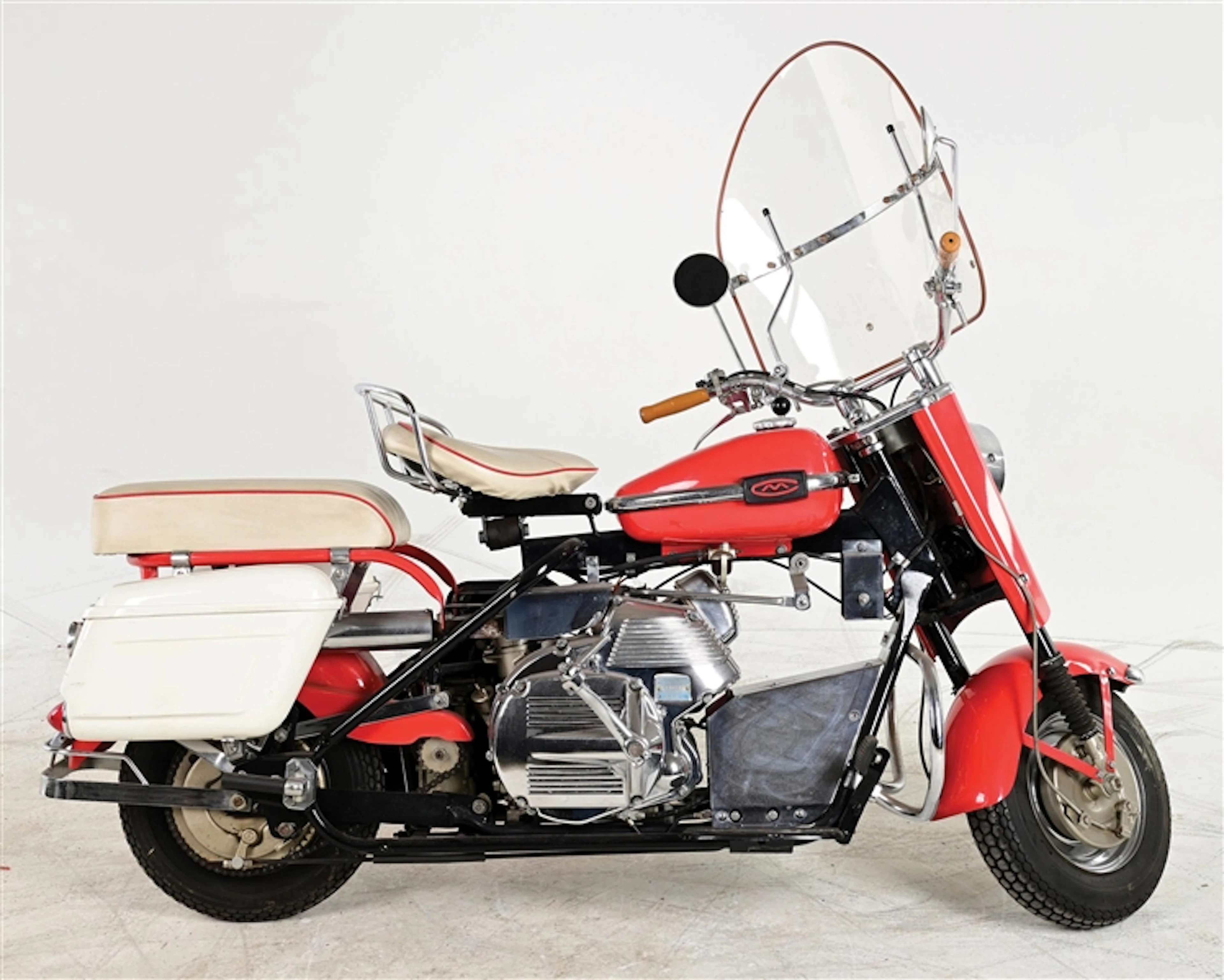 1950S CUSHMAN EAGLE MOTOR SCOOTER