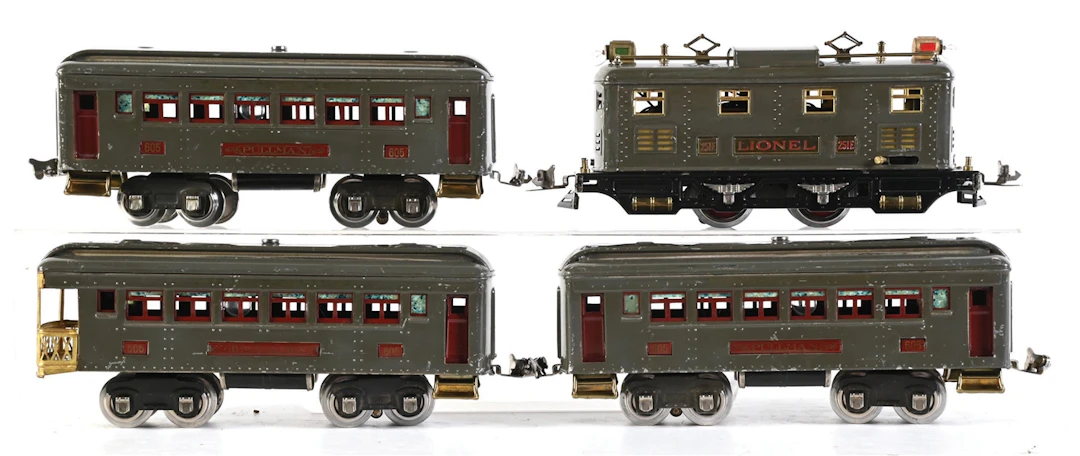 PRE-WAR LIONEL O-GA. TINPLATE NO. 251E PASSENGER SET