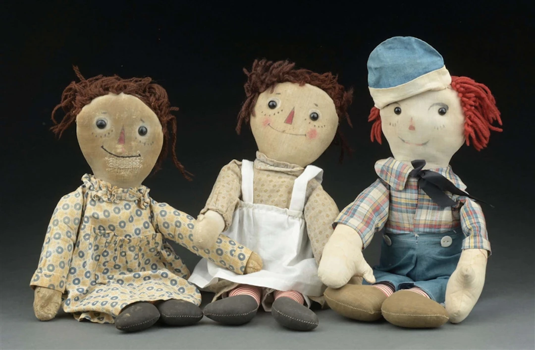 LOT OF 3: RAGGEDY ANN AND ANDY CLOTH DOLLS
