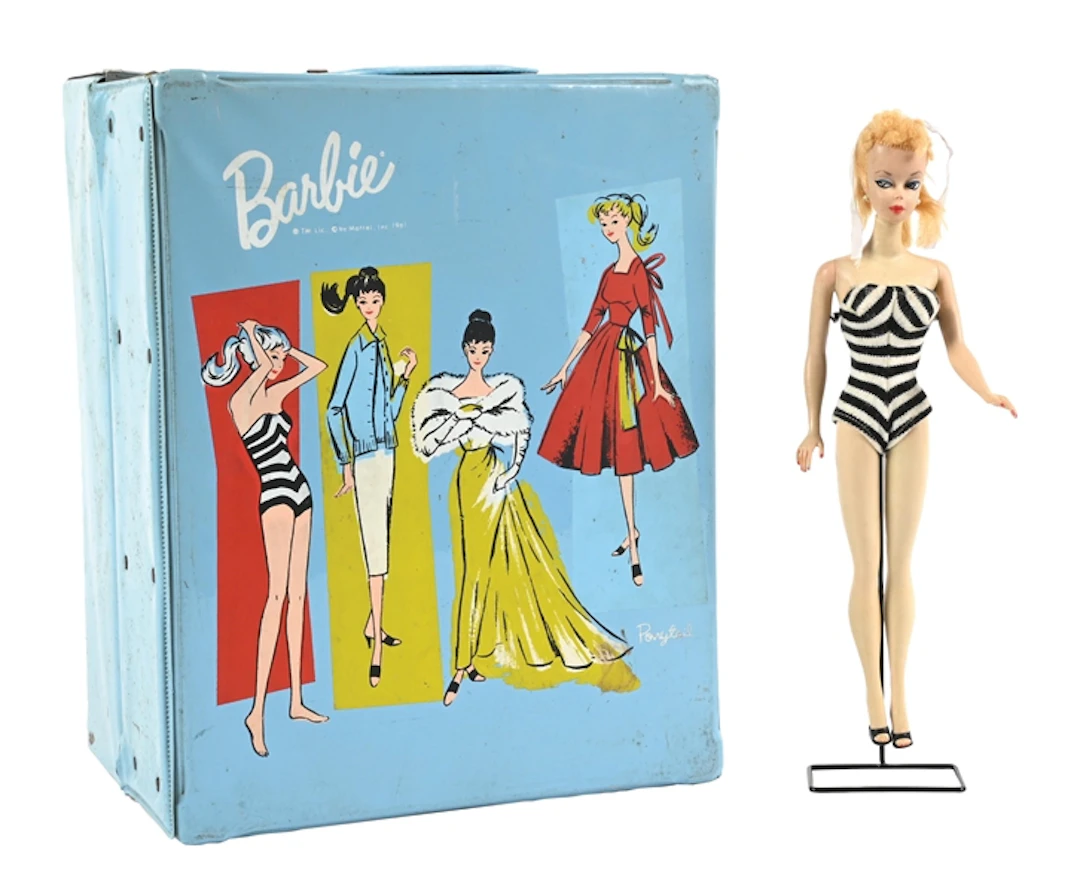 1959 MATTEL INC. #1 PONYTAIL BARBIE DOLL WITH 1961 TRUNK, CLOTHING