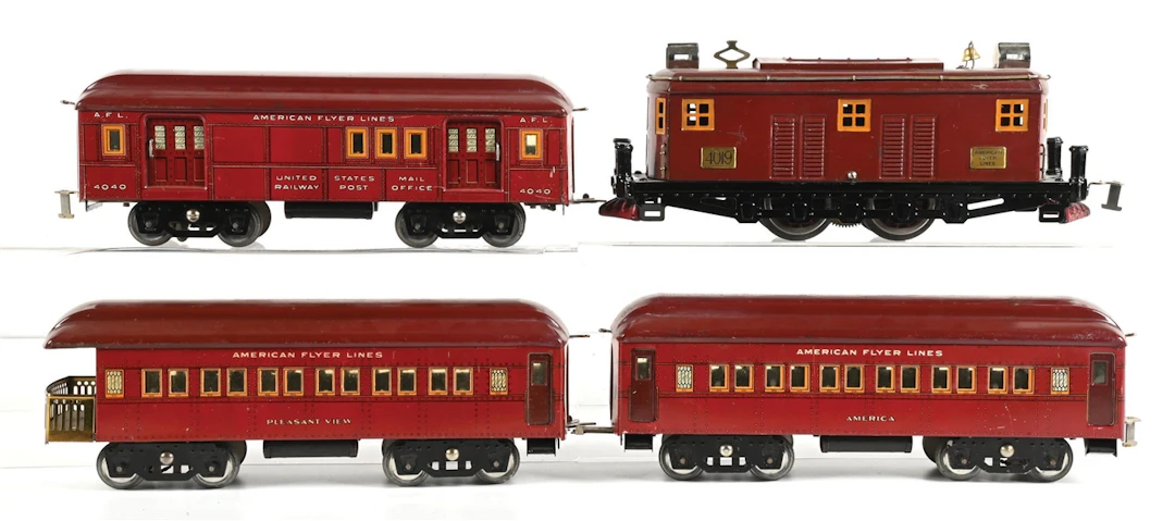 LOT OF 4: AMERICAN FLYER LINES NO. 4019 LOCO WITH U.S. MAIL CARS