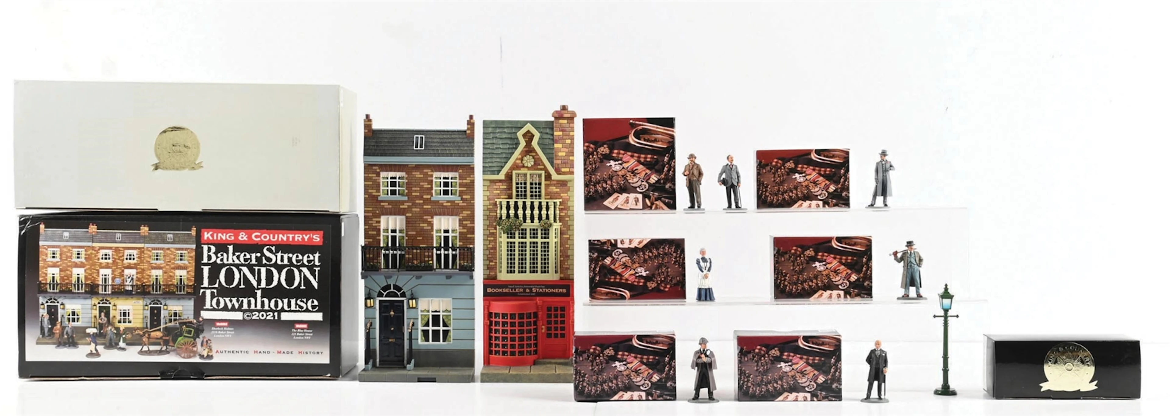 LOT OF 9: KING & COUNTRY WORLD OF DICKENS SHERLOCK HOLMES DIORAMA