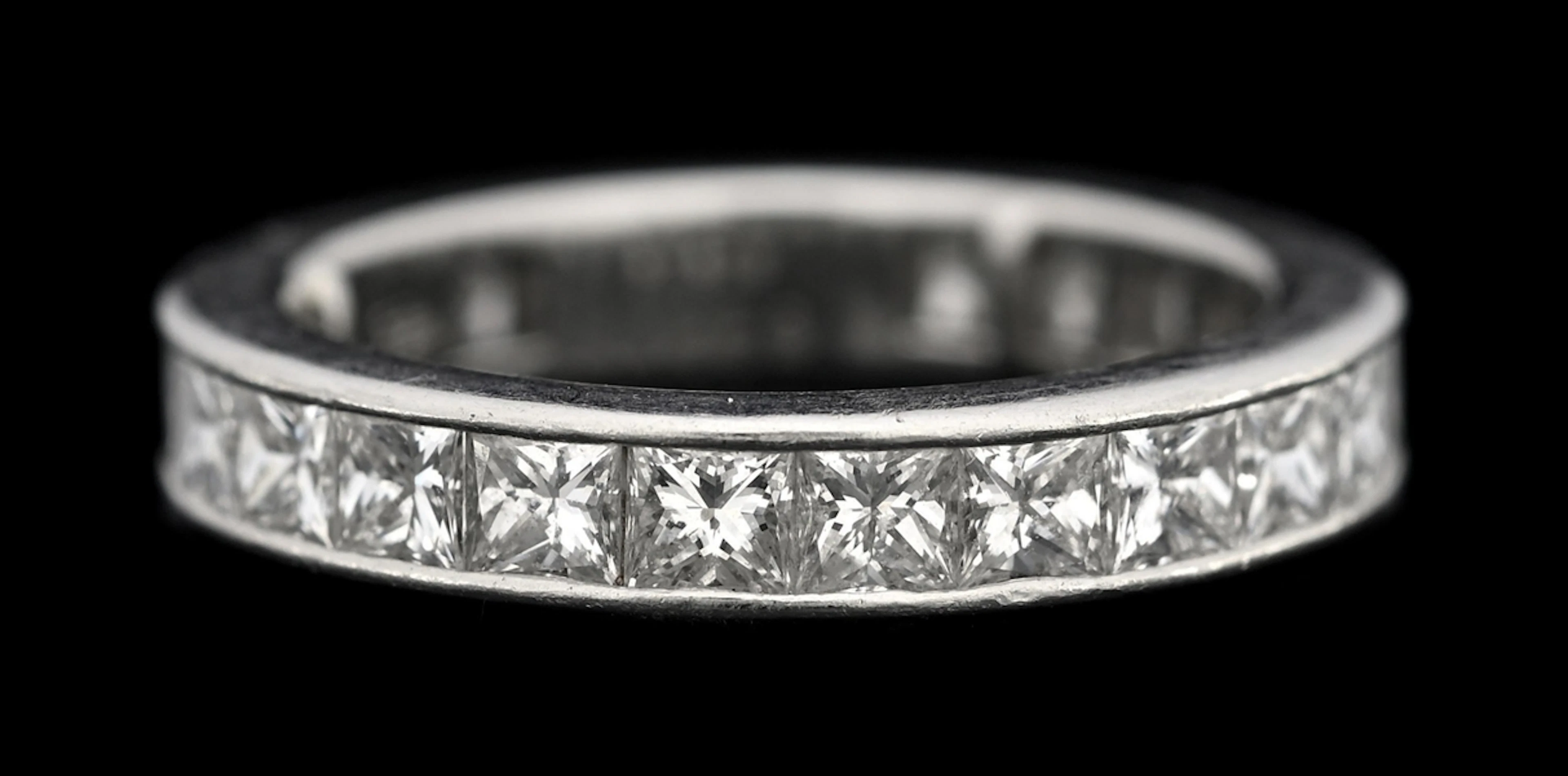 HARRY WINSTON PLATINUM 2.50CT TW DIAMOND ETERNITY BAND