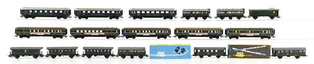 LOT OF 17: MARKLIN & PIKO HO-GA. ASSORTED PASSENGER CARS