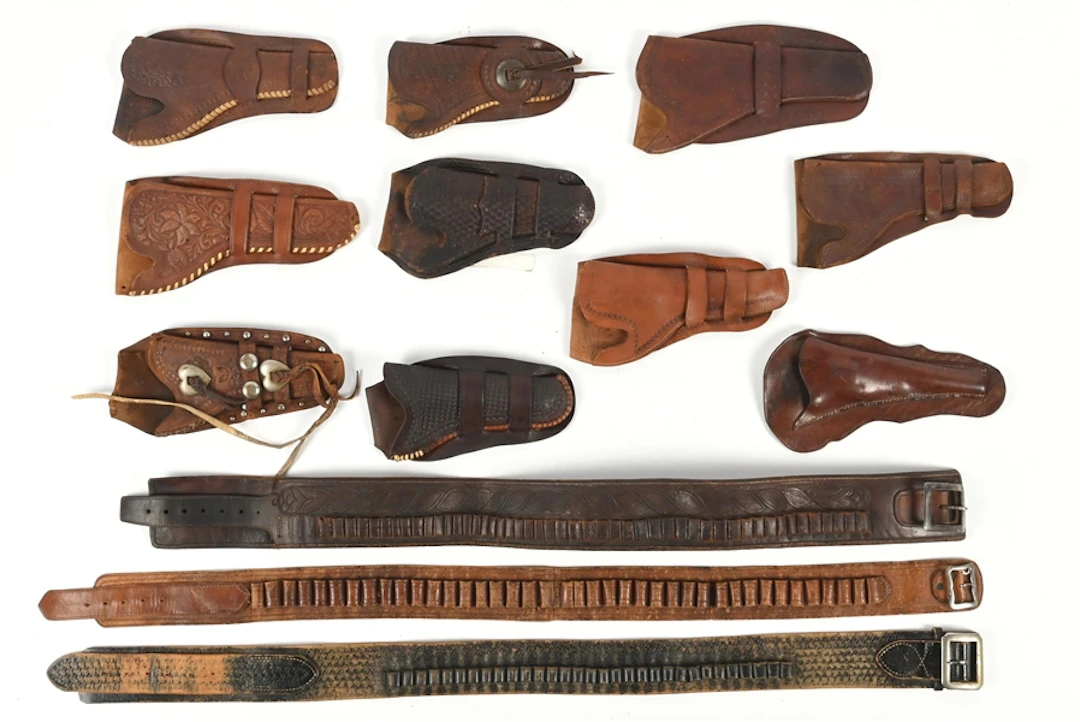 LOT OF (13) MISCELLANEOUS 19TH & EARLY 20TH CENTURY LEATHER HOLSTERS AND BELTS.