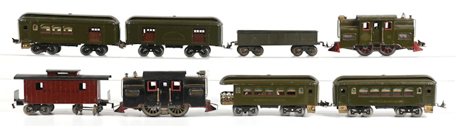 LOT OF 8: ASSORTMENT OF LIONEL STD-GA. LOCOS, PASSENGER & FREIGHT CARS