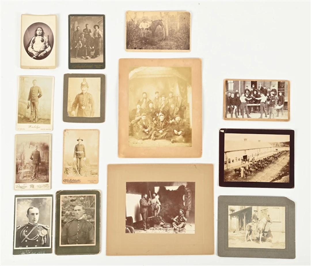 LOT OF (14) 19TH CENTURY CDV & CABINET BLACK AND WHITE PHOTOGRAPHS