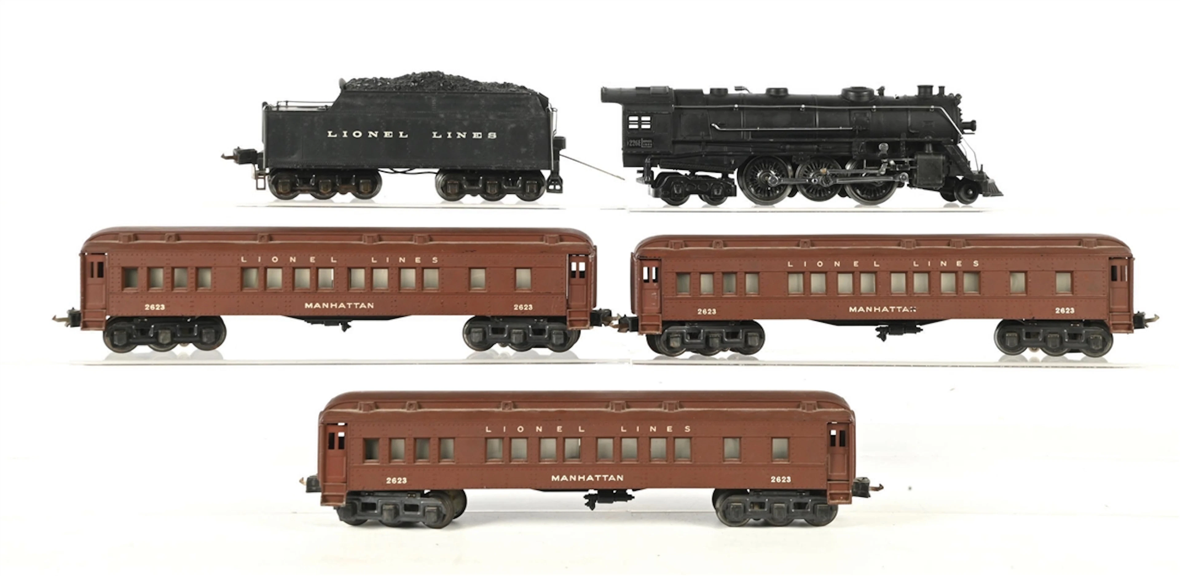 LOT OF 5: LIONEL O-GA. STEAM LOCO NO. 226E W/ TENDER AND 3 NO. 2623