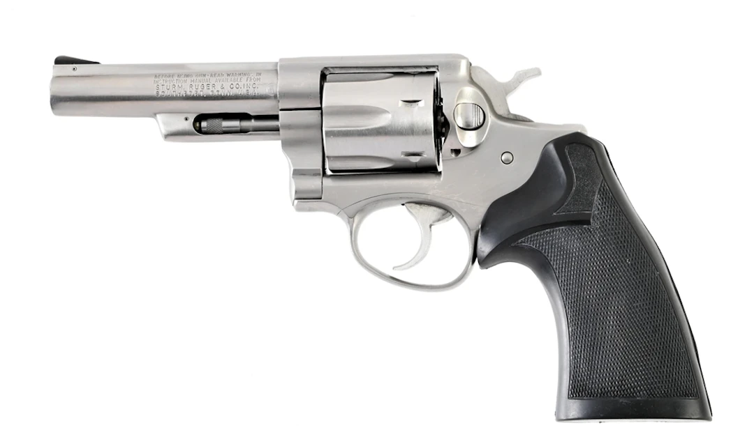 (M) RUGER POLICE SERVICE SIX DOUBLE ACTION REVOLVER.