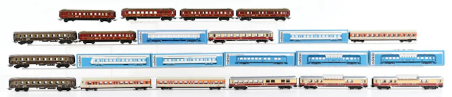 LOT OF 15: MARKLIN HO-GA. ASSORTED PASSENGER CARS