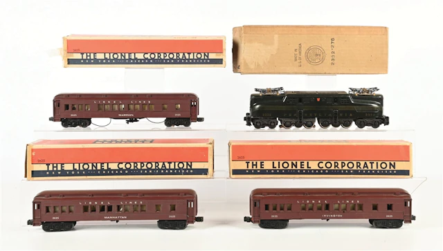 LOT OF 4: LIONEL 2332 GG-1 LOCO PASSENGER SET W/BOXES
