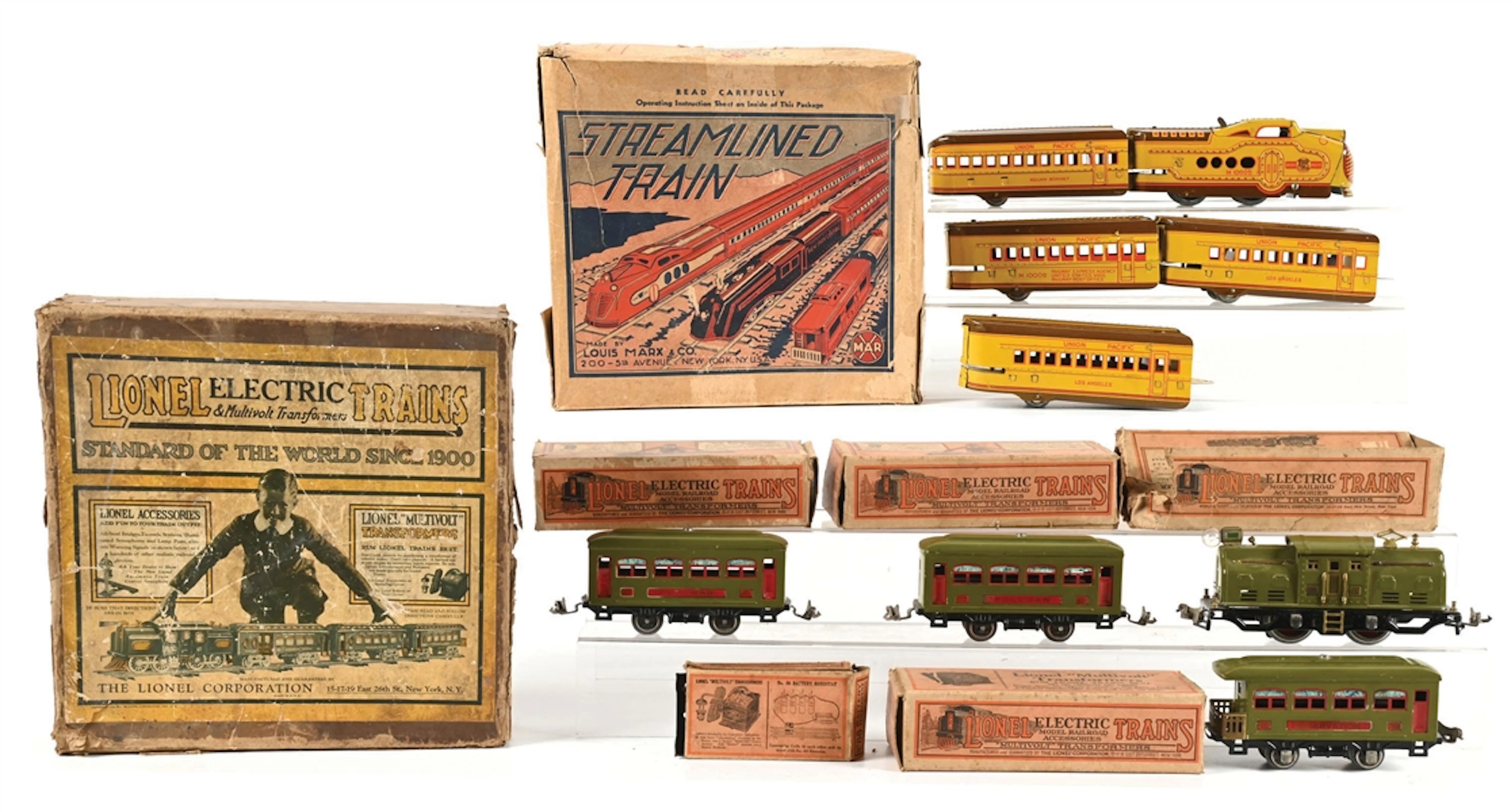 LOT OF 2: MARX STREAMLINED MECHANICAL TRAIN SET AND LIONEL NO. 252