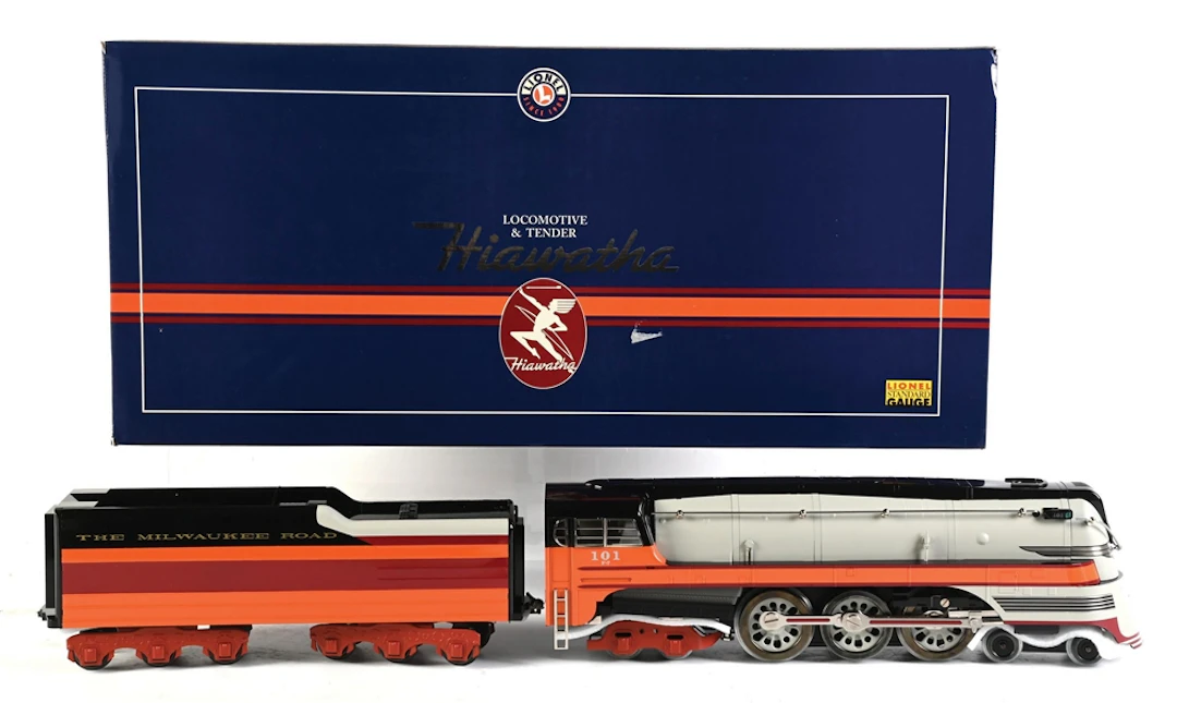 LIONEL STANDARD GA. NO. 6-13004 HIAWATHA STEAM LOCOMOTIVE AND TENDER