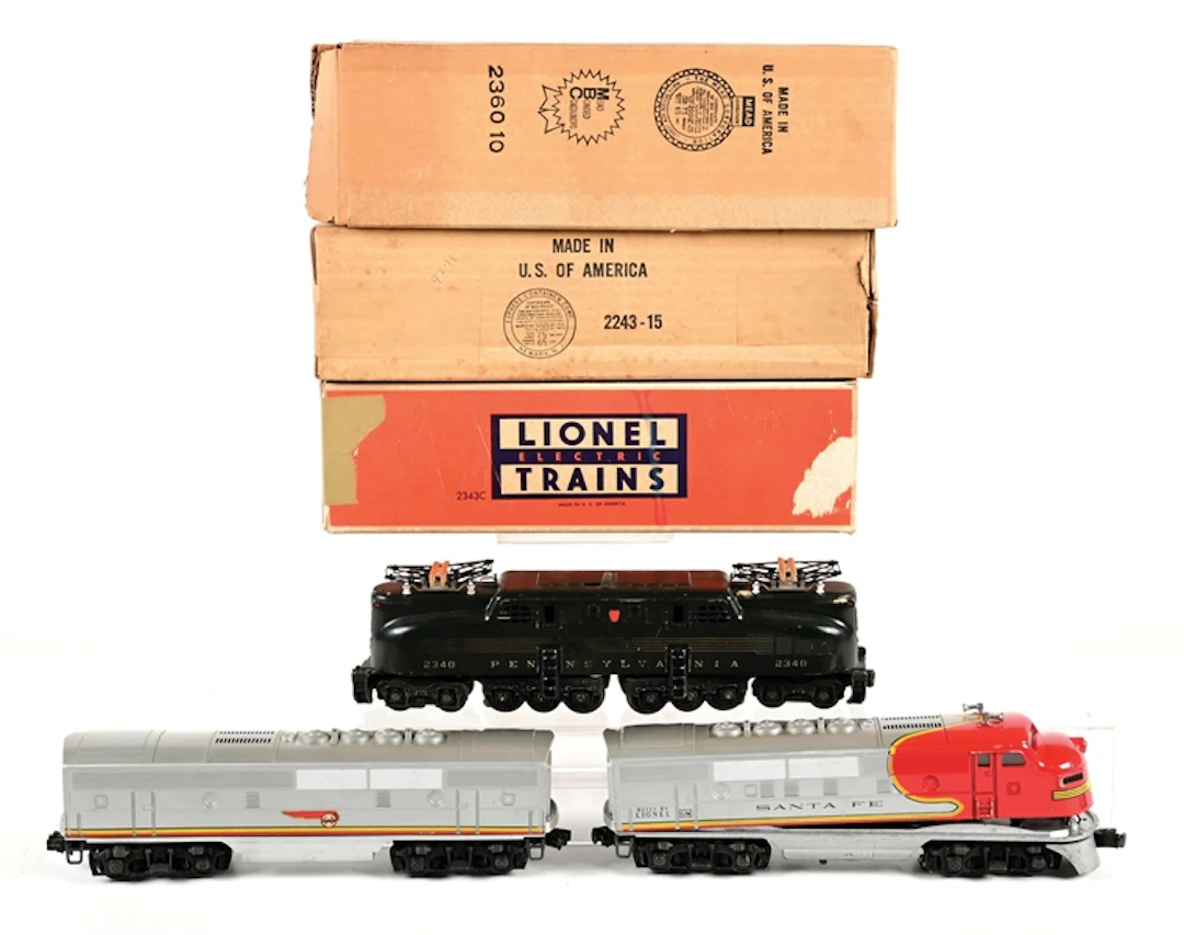 LOT OF 3: POST-WAR LIONEL O-GA. NO. 2243 SANTA FE F-3 DIESELS & NO.