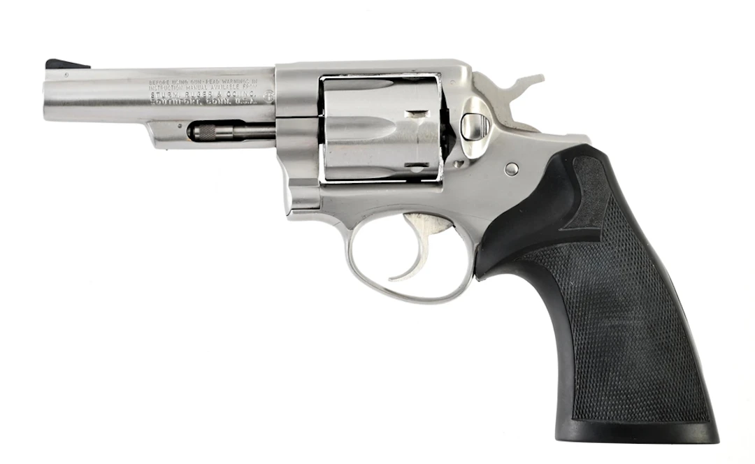 (M) RUGER POLICE SERVICE SIX DOUBLE ACTION REVOLVER.