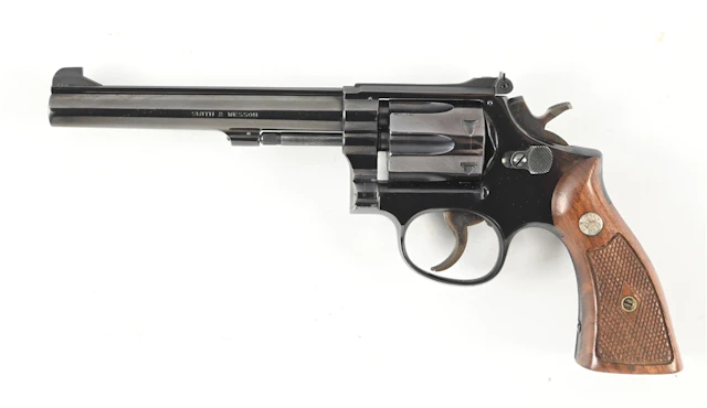 (C) SMITH & WESSON 17-2 K-22 DOUBLE ACTION REVOLVER WITH BOX.