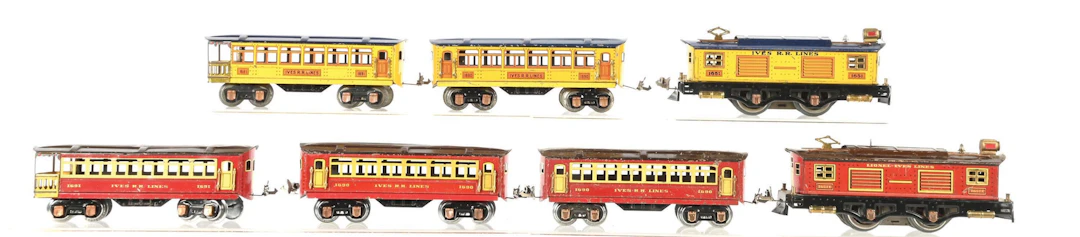 LOT OF 4: 2 IVES PREWAR O. GAUGE NO. 1651 AND NO. 1651 E TIN LITHO