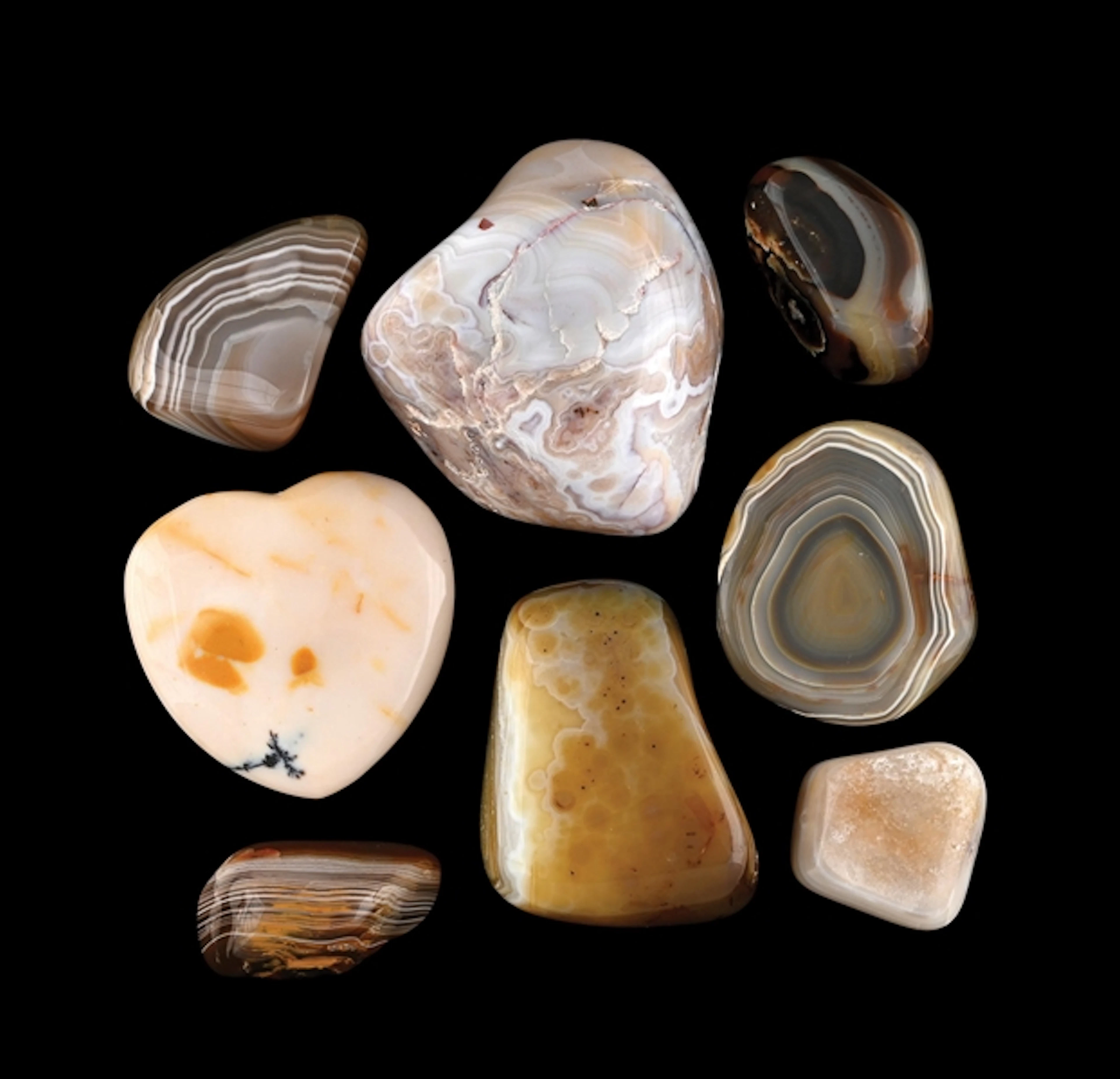 LARGE COLLECTION OF BANDED AGATE