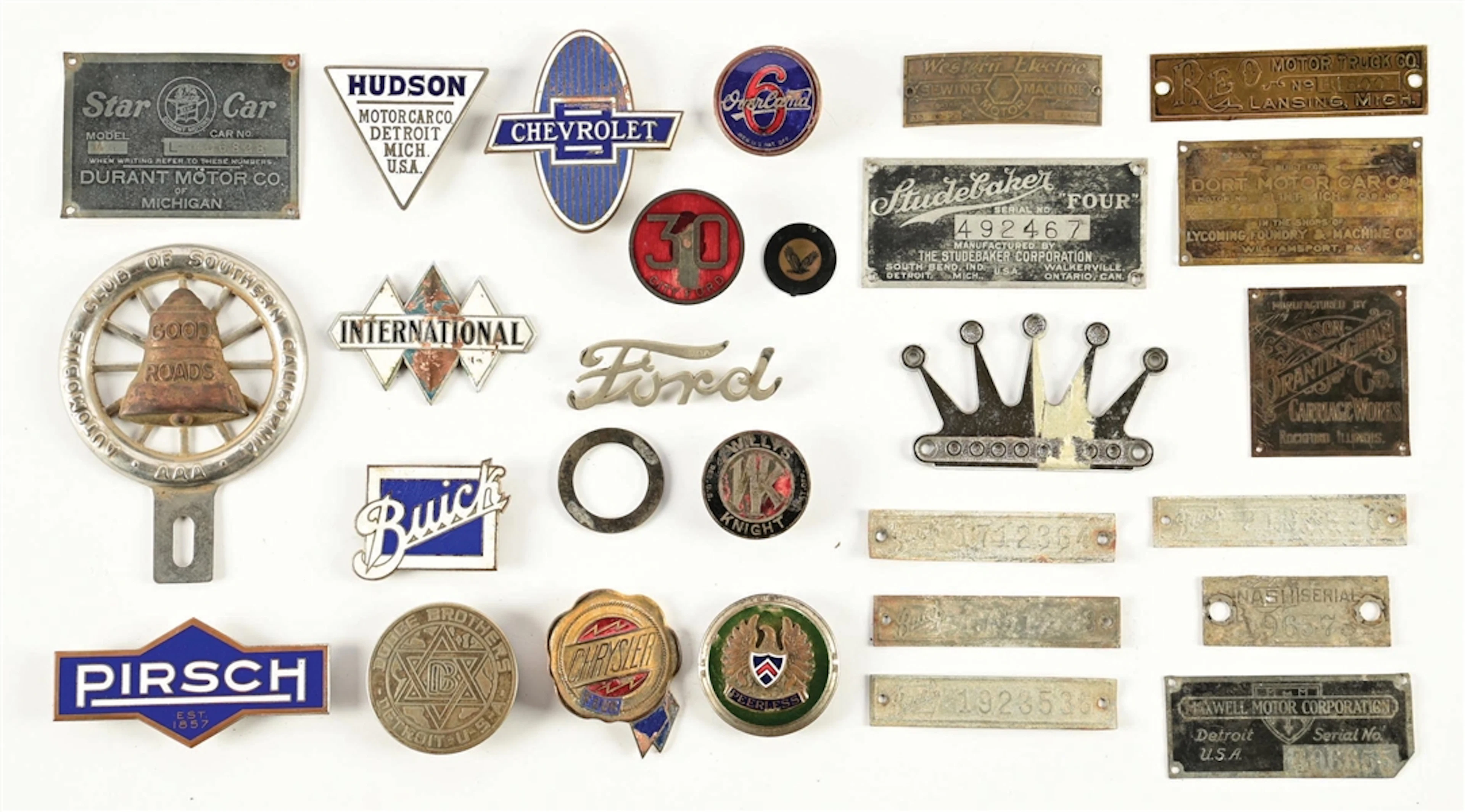 LARGE COLLECTION OF ASSORTED CAR RADIATOR BADGES AND MANUFACTURER PLATES
