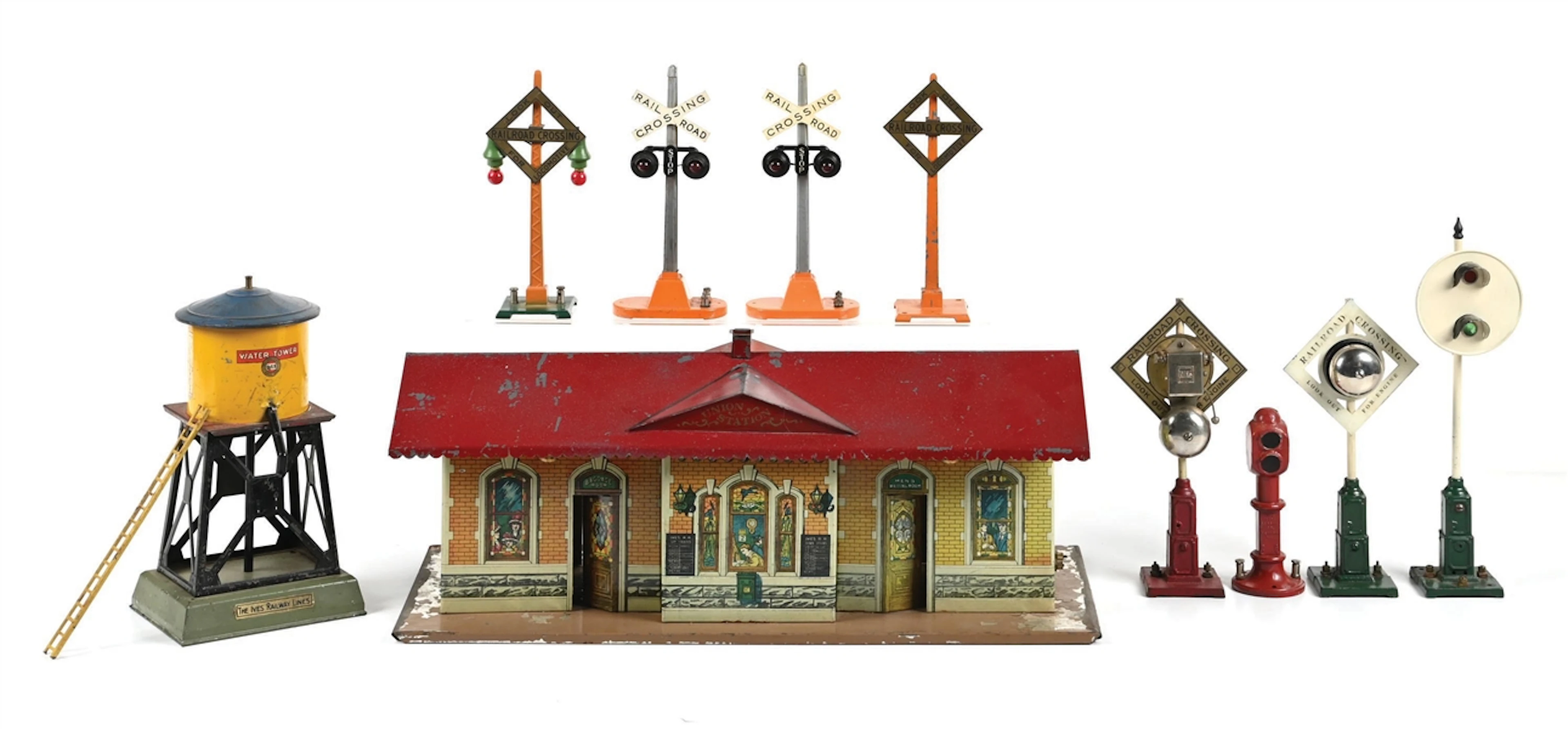 LOT OF 10: PRE-WAR IVES NO. 116 STATION, NO. 89 WATER TOWER, & 8 ASSORTED