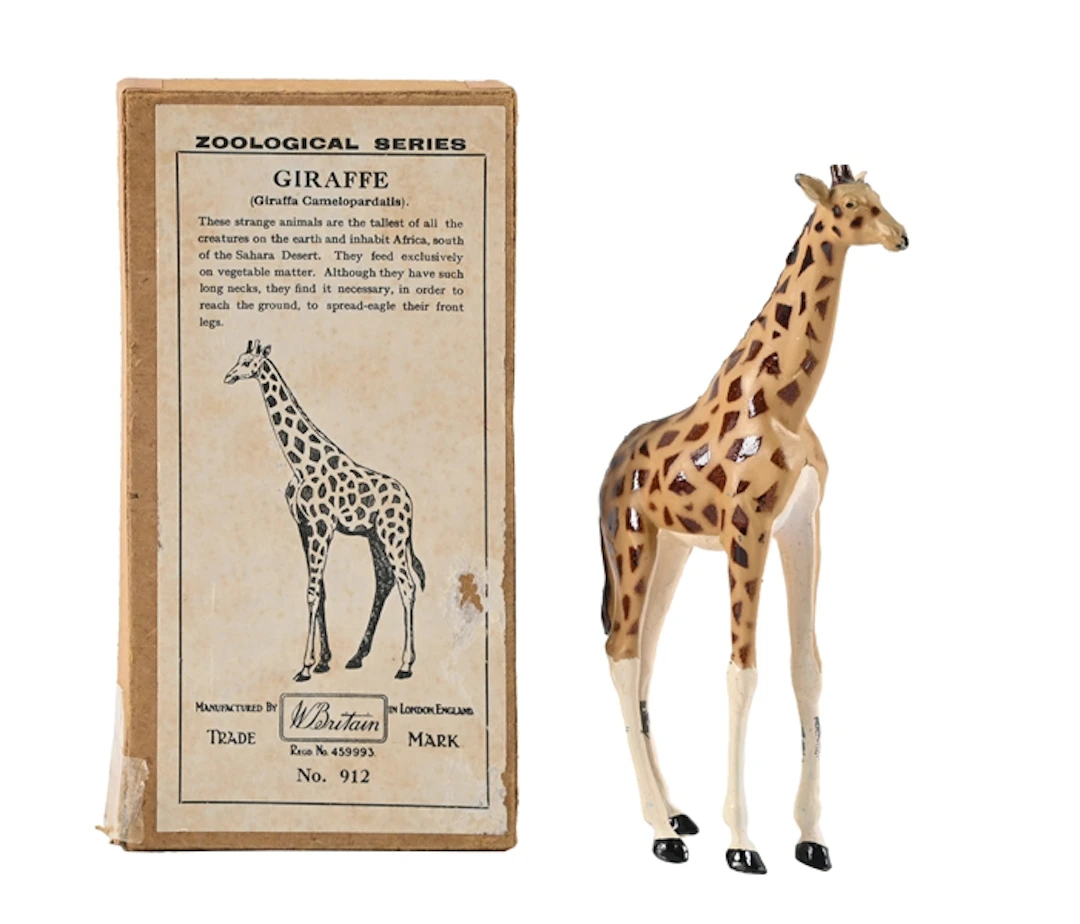 ZOOLOGICAL SERIES GIRAFFE FIGURE IN BOX