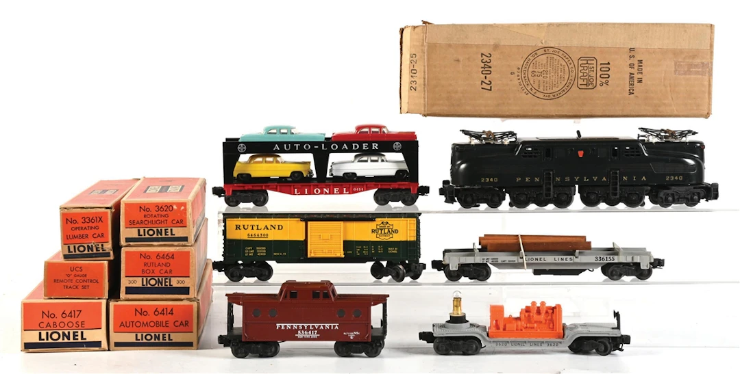POST-WAR LIONEL O-GA. NO. 2253W GG-1 FREIGHT SET