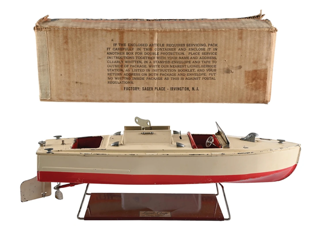 LIONEL BOAT IN ORIGINAL BOX