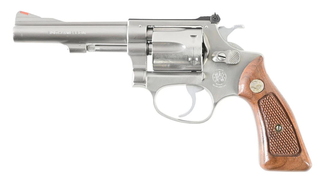 (M) SMITH & WESSON MODEL 63 DOUBLE ACTION REVOLVER WITH BOX
