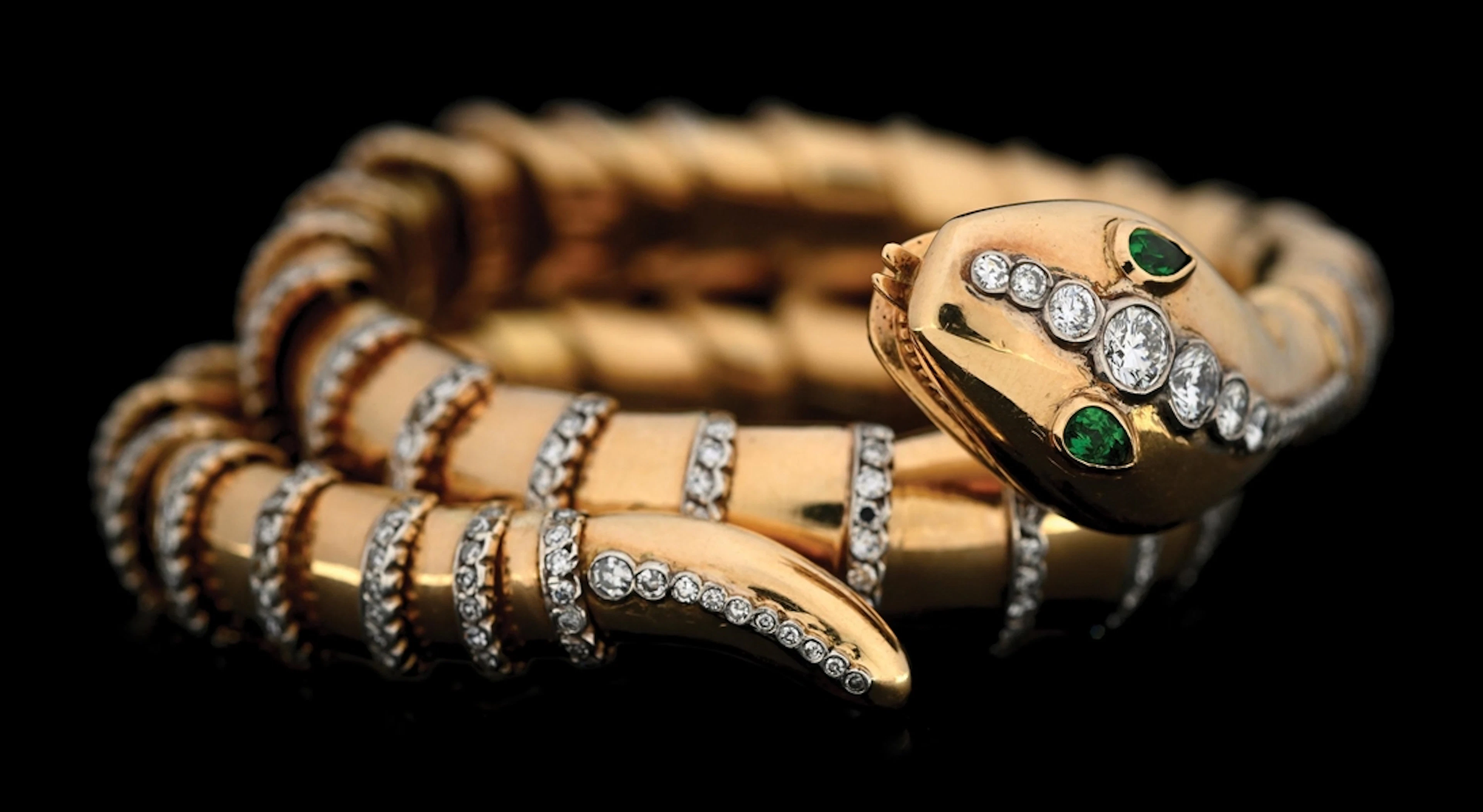 VINTAGE 18K GOLD 6CT TW DIAMOND & EMERALD SNAKE BRACELET
