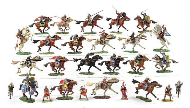 26-PIECE ELASTOLIN PLASTIC MEDIEVAL KNIGHTS, MOUNTED & FOOT ASSORTMENT