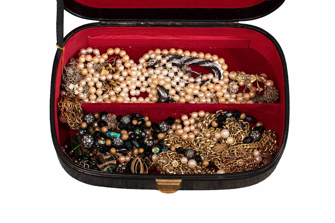 Assorted White Metal and Costume Jewellery